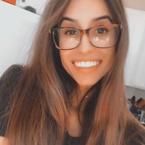 Meet your Posher, Vanessa